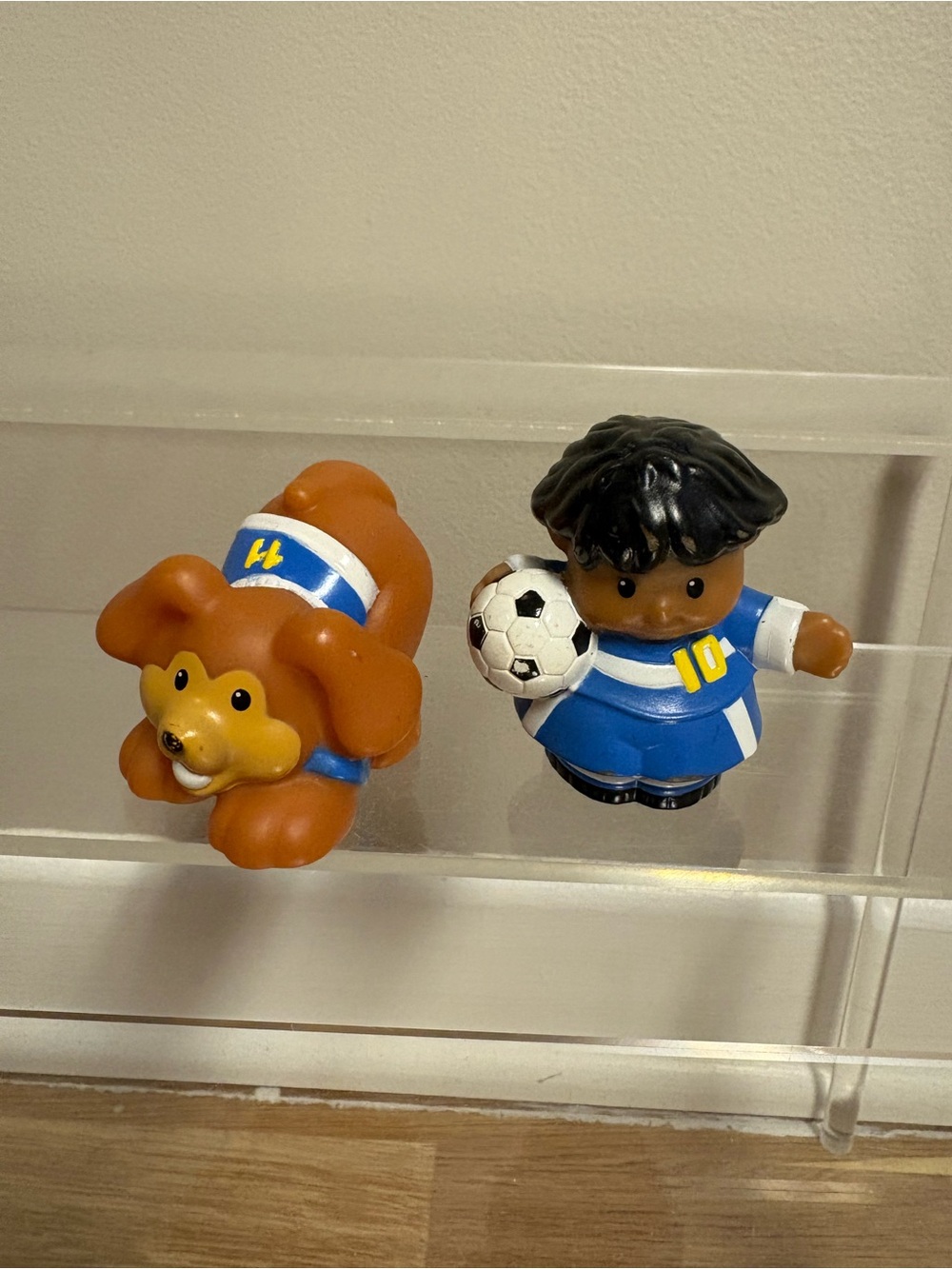 LITTLE PEOPLE Fisher Price Soccer Hispanic # 10 & dog # 11 uniform